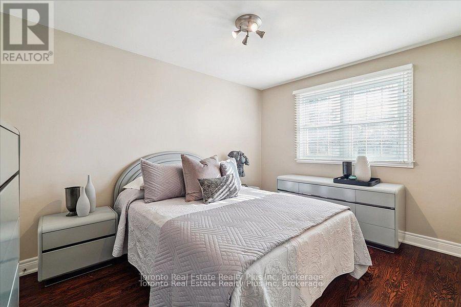 10 Sevilla Boulevard, Vaughan, Ontario  L0J 1C0 - Photo 26 - N12800340