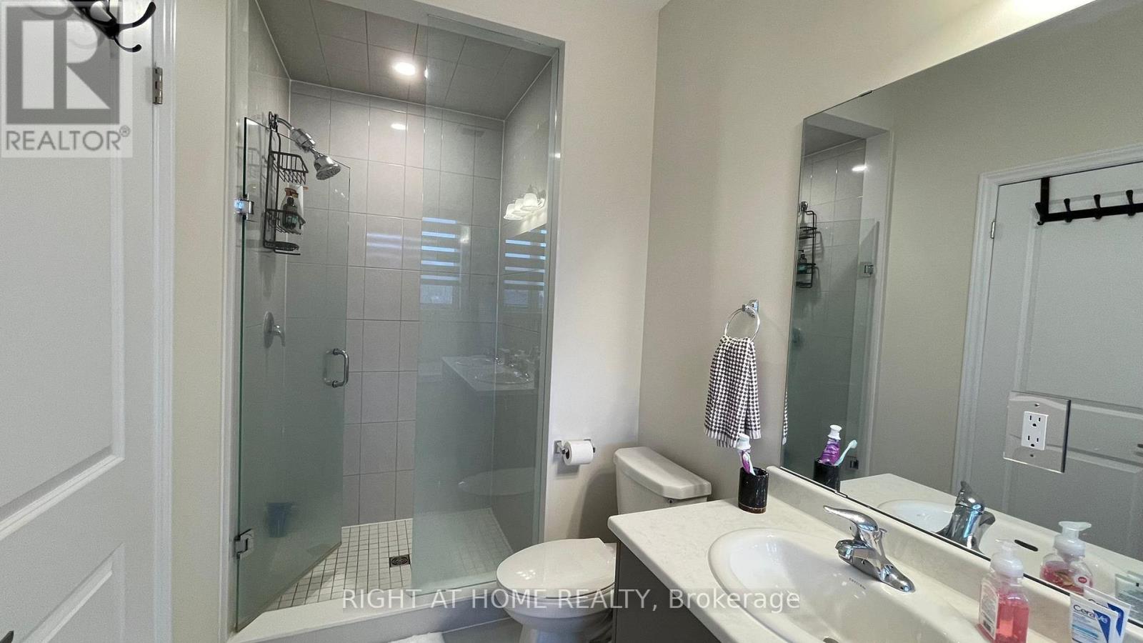 2090 Coppenwood Common, Burlington, Ontario  L7P 0V8 - Photo 17 - W12800336