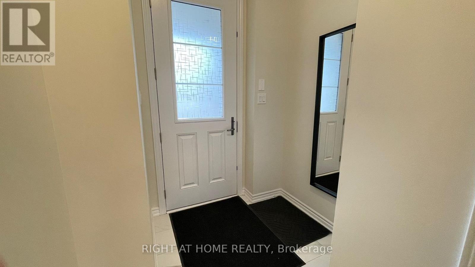 2090 Coppenwood Common, Burlington, Ontario  L7P 0V8 - Photo 3 - W12800336