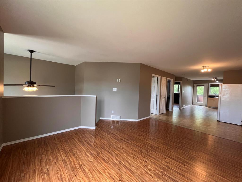 39 Whitby Crescent, Steinbach, Manitoba  R5G 0B4 - Photo 4 - 202602947