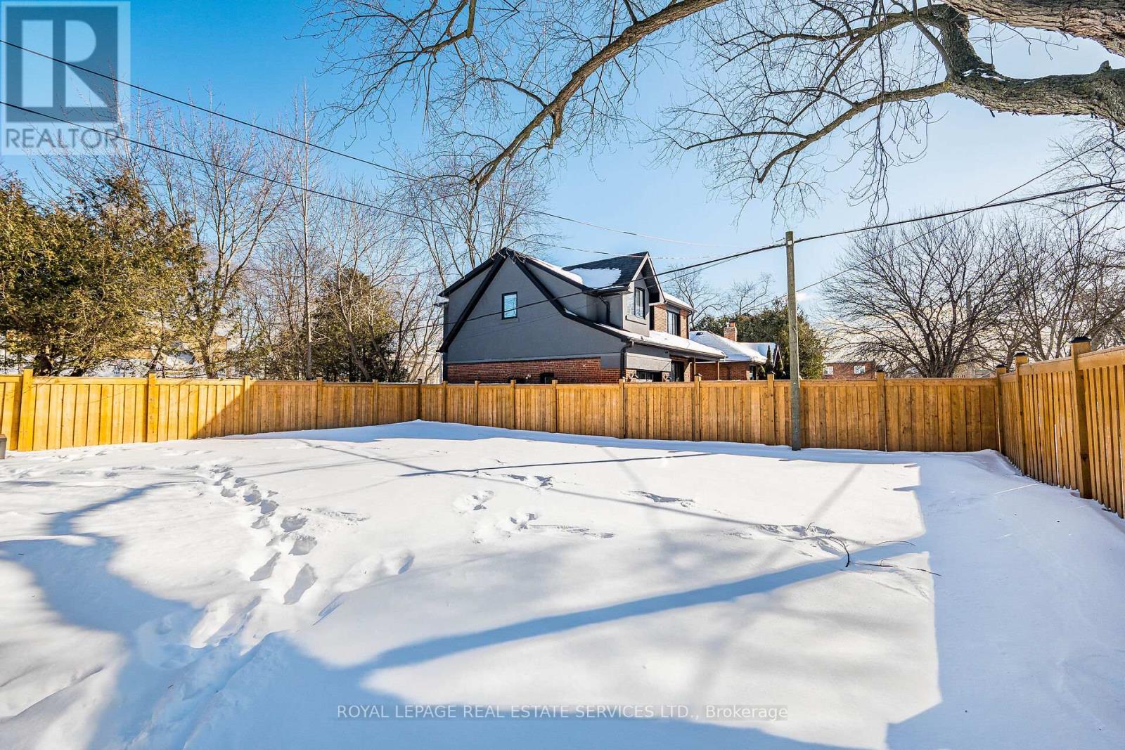 41 Ash Crescent, Toronto, Ontario  M8W 1E4 - Photo 40 - W12799280