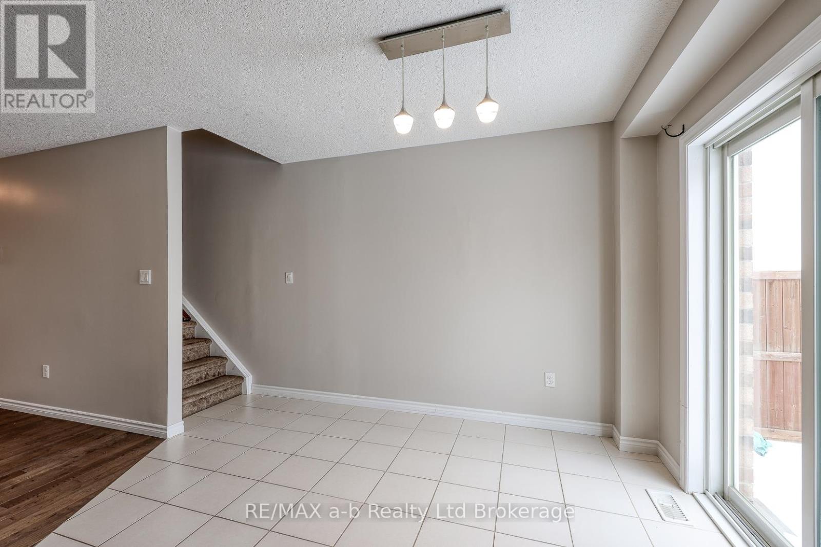 1160 Caen Avenue, Woodstock, Ontario  N4T 0G3 - Photo 10 - X12797480