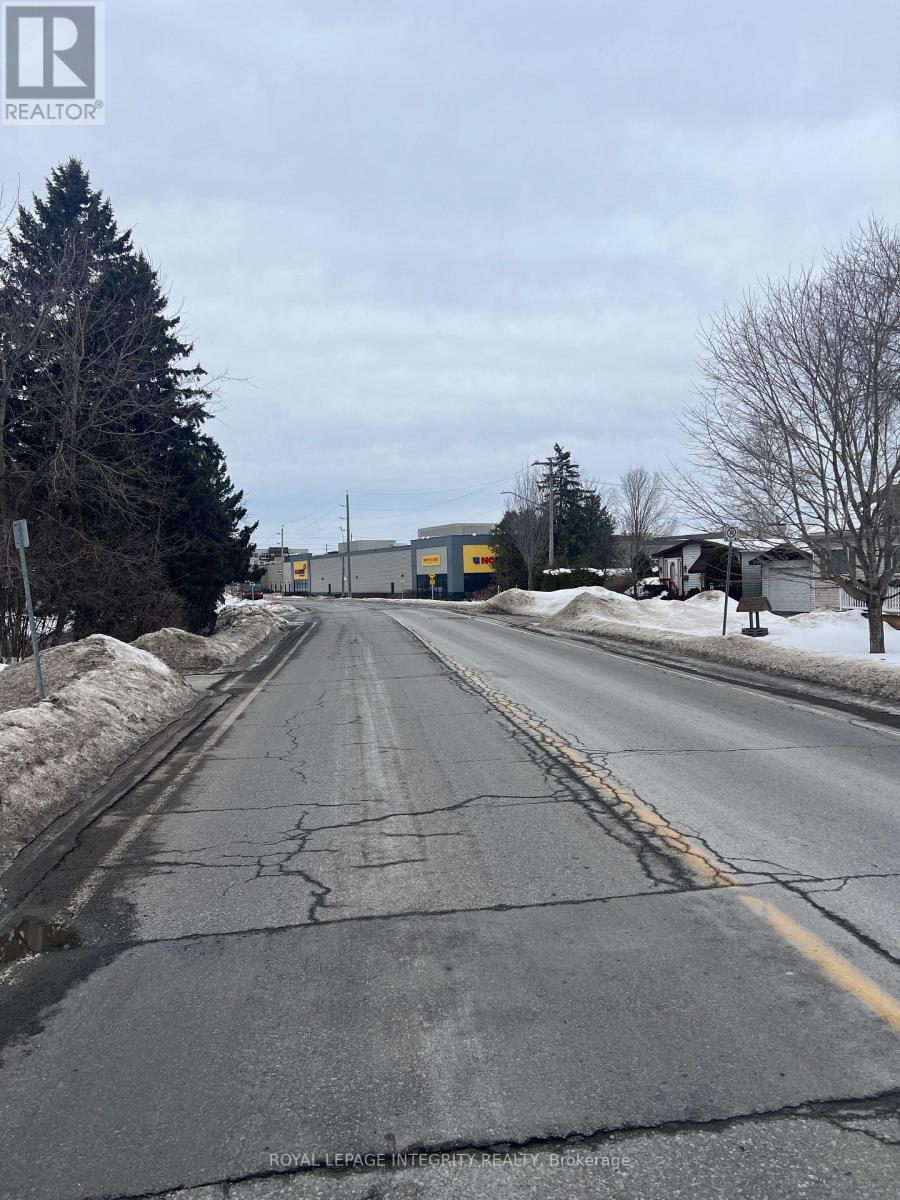 7 Fringewood Drive, Ottawa, Ontario  K2S 1T1 - Photo 3 - X12800364