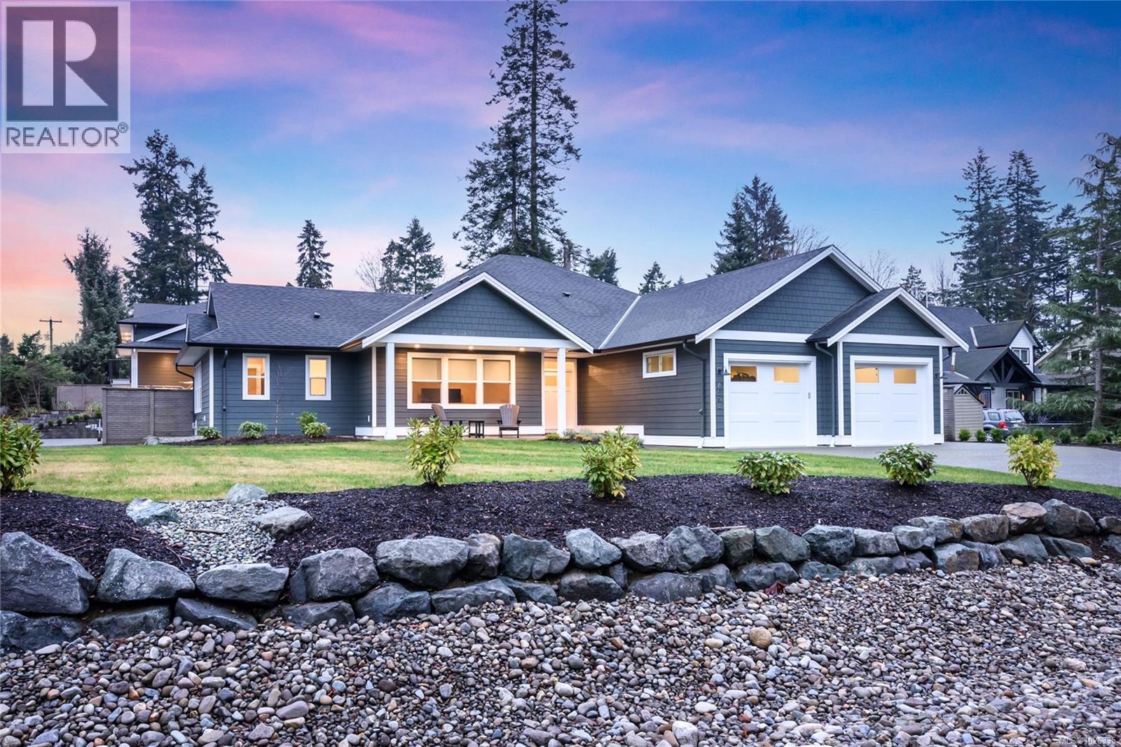 8968 Henderson Ave, Black Creek, British Columbia