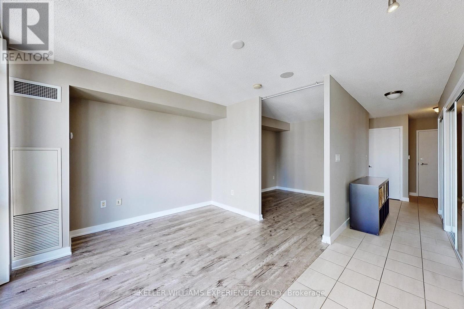 4009 - 11 Brunel Court, Toronto, Ontario  M5V 3Y3 - Photo 12 - C12800358