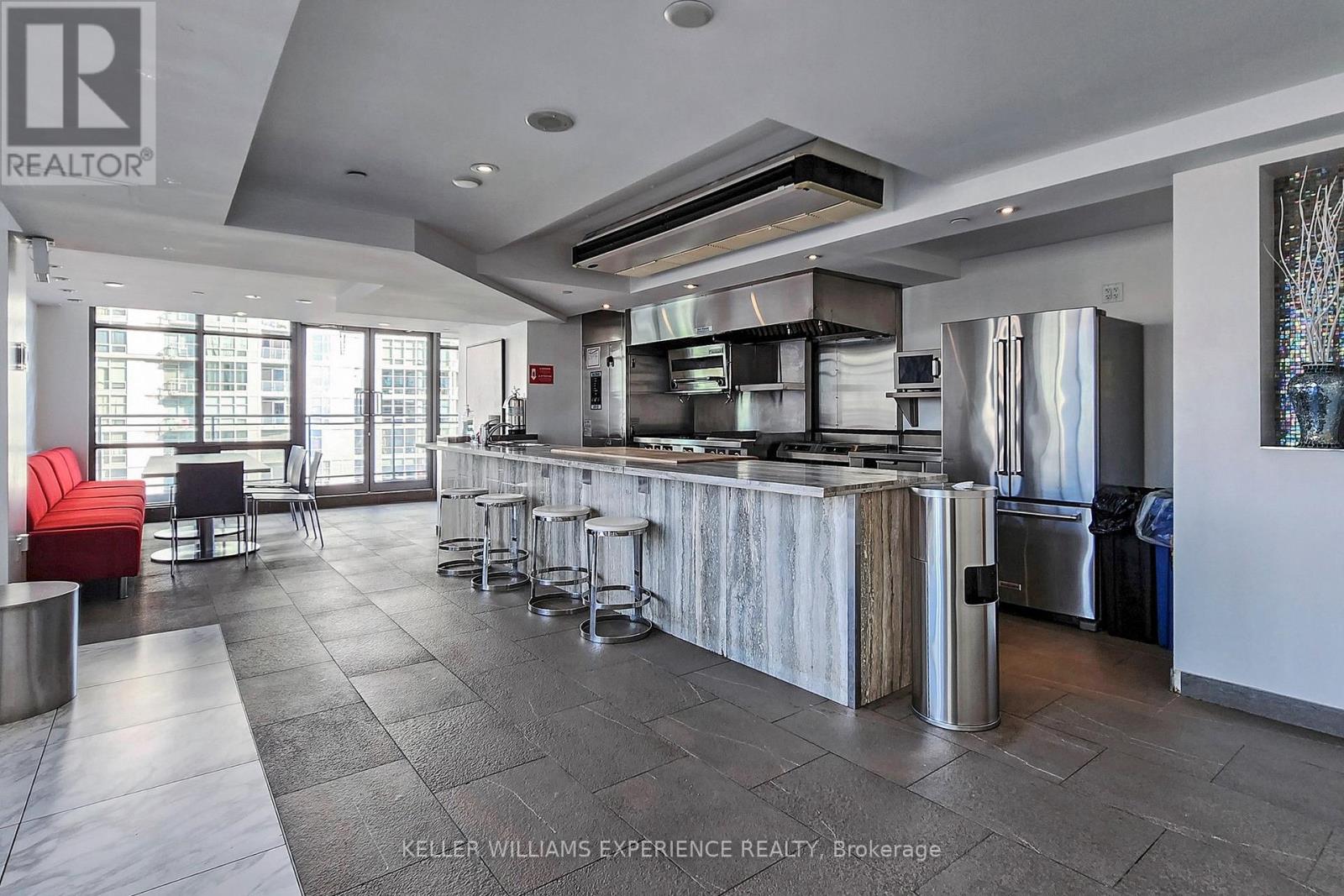 4009 - 11 Brunel Court, Toronto, Ontario  M5V 3Y3 - Photo 25 - C12800358