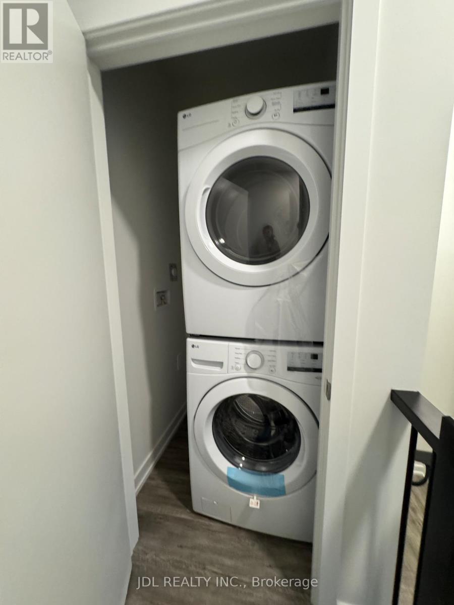 12 Robert Gilpin Lane, Richmond Hill, Ontario  L4B 0J6 - Photo 13 - N12800352