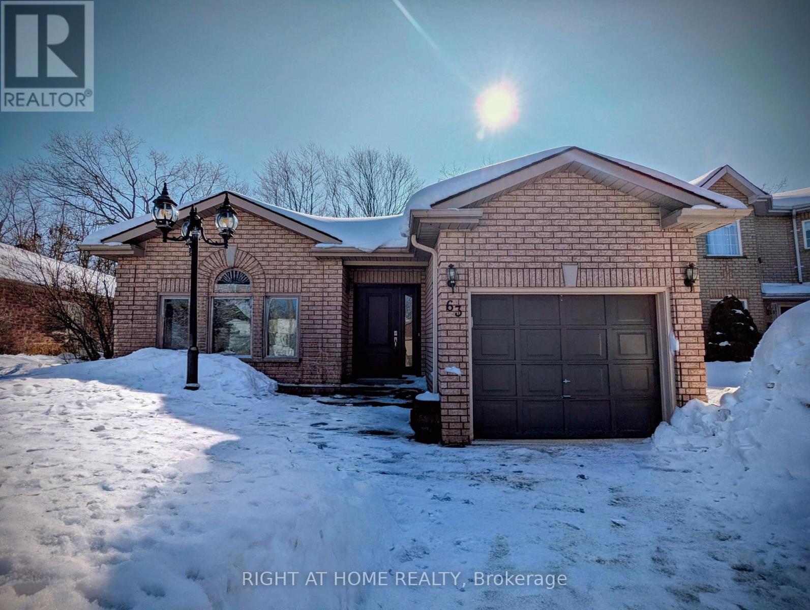 63 BENSON DRIVE, Barrie, Ontario