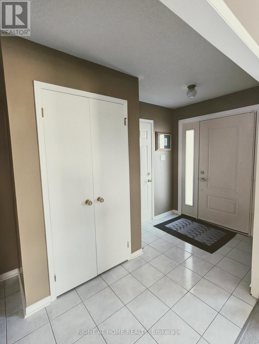 63 Benson Drive, Barrie, Ontario  L4N 7Y2 - Photo 9 - S12800372