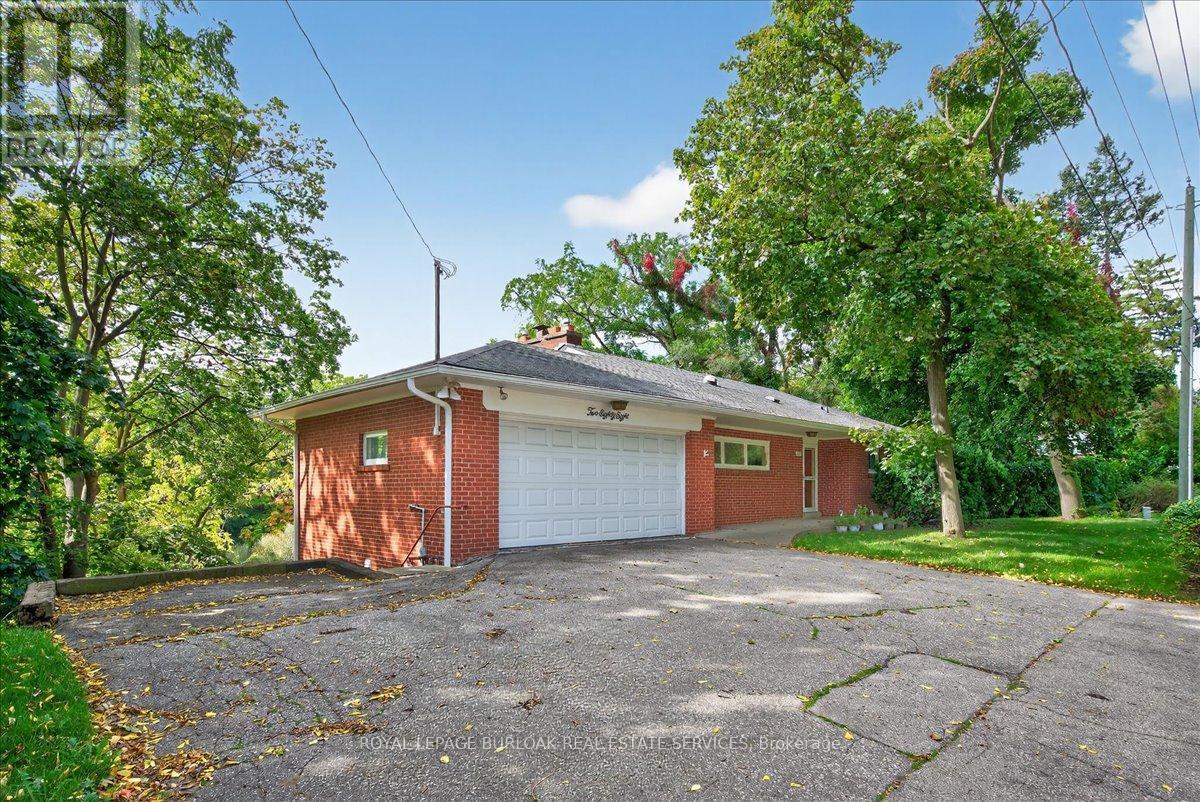 288 Trafalgar Road, Oakville, Ontario  L6J 3H2 - Photo 3 - W12800350