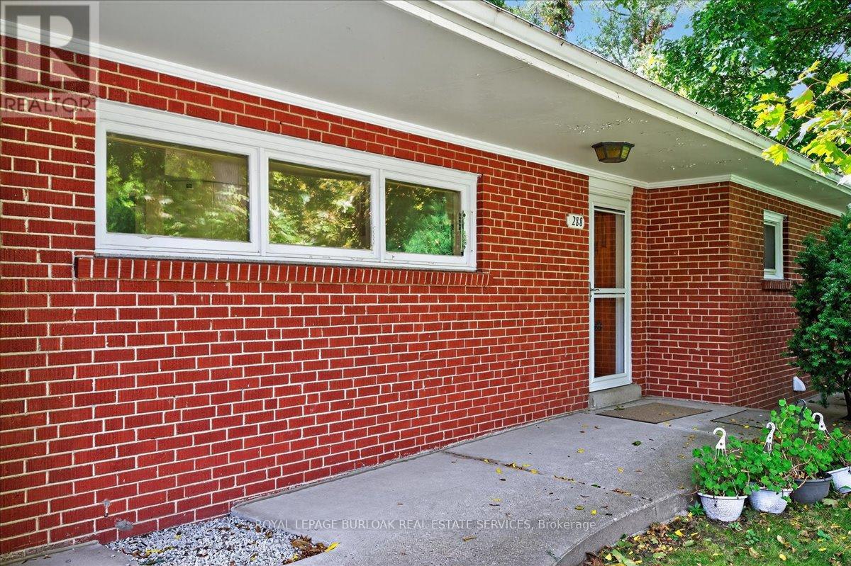 288 Trafalgar Road, Oakville, Ontario  L6J 3H2 - Photo 8 - W12800350