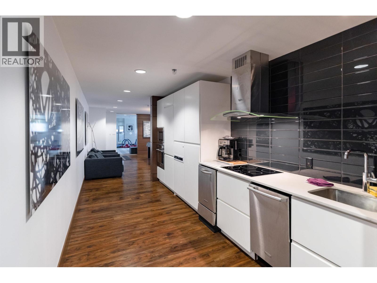 806 3008 Glen Drive, Coquitlam, British Columbia  V3B 0J5 - Photo 25 - R3091104