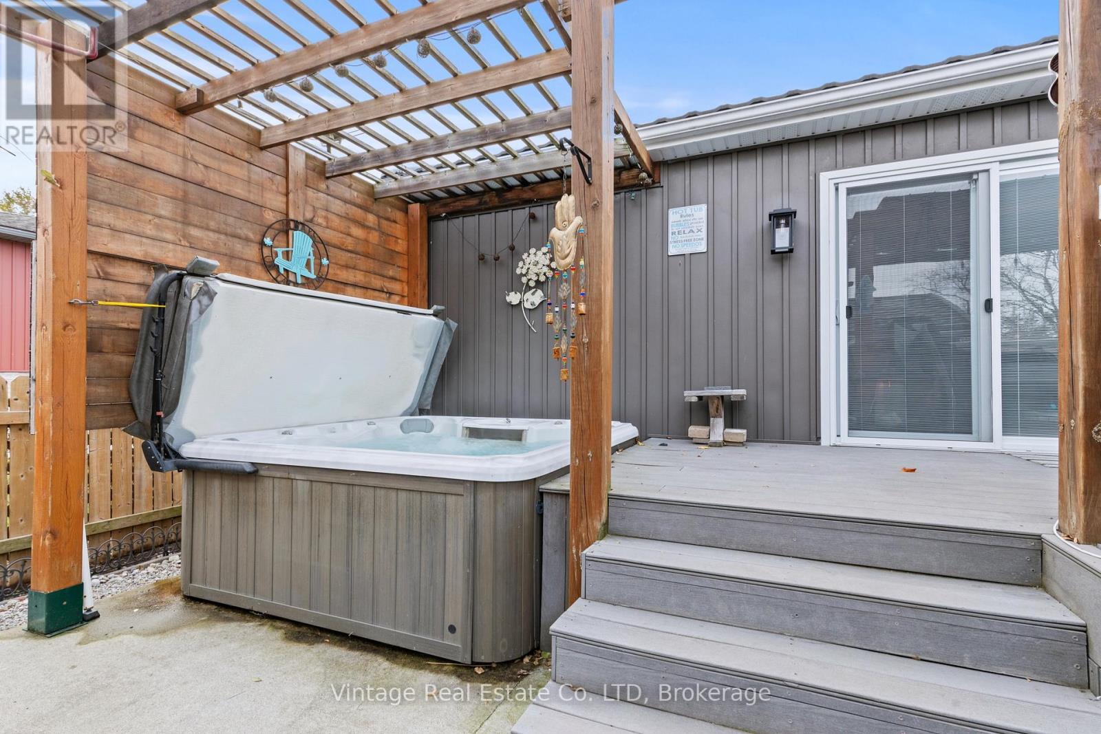 104 Concession Road E, Haldimand, Ontario  N1A 1A1 - Photo 8 - X12789156