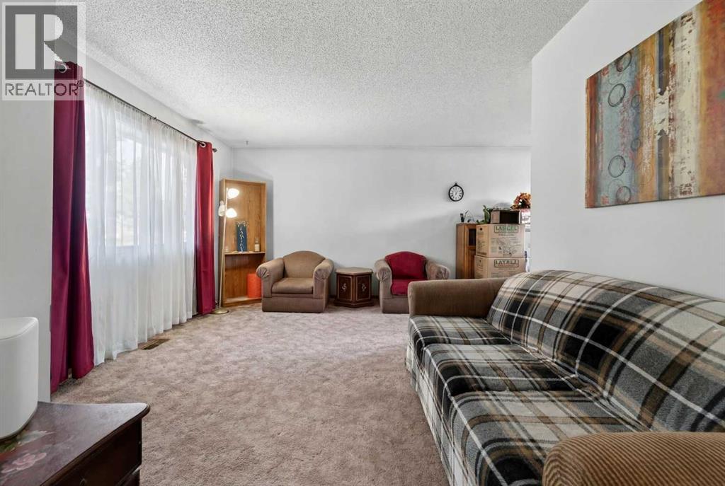 317 26 Street S, Lethbridge, Alberta  T1J 3P8 - Photo 3 - A2287027