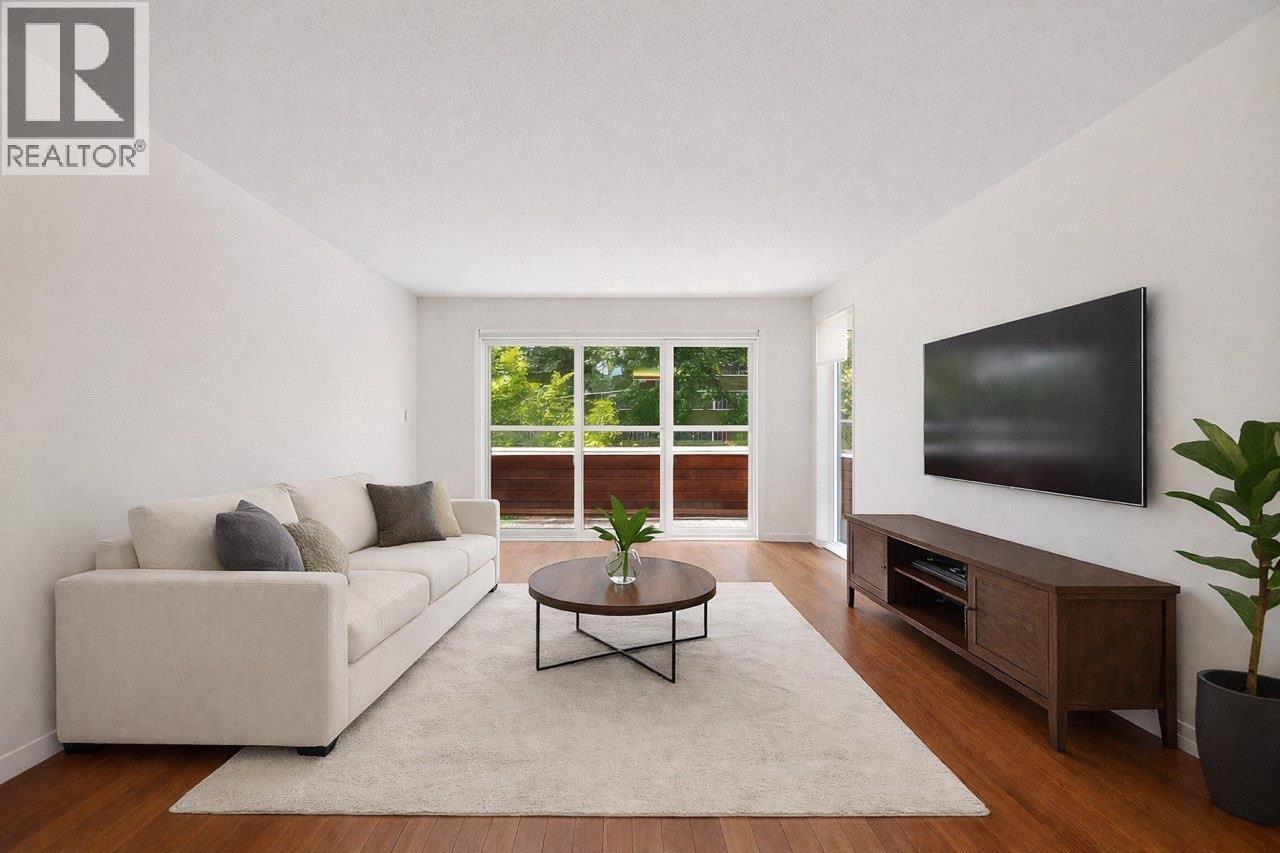 202 250 W 1st Street, North Vancouver, British Columbia  V7M 1B4 - Photo 1 - R3091504