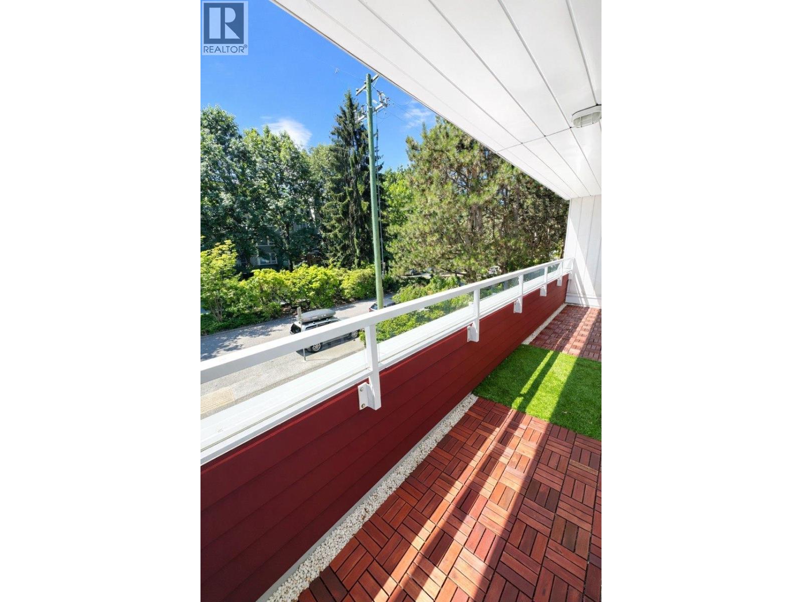 202 250 W 1st Street, North Vancouver, British Columbia  V7M 1B4 - Photo 8 - R3091504