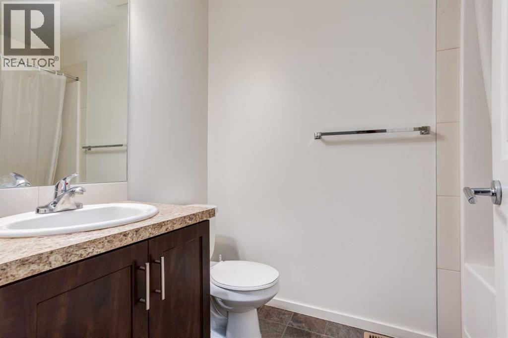 215 Copperpond Common Se, Calgary, Alberta  T2Z 1G5 - Photo 23 - A2273733