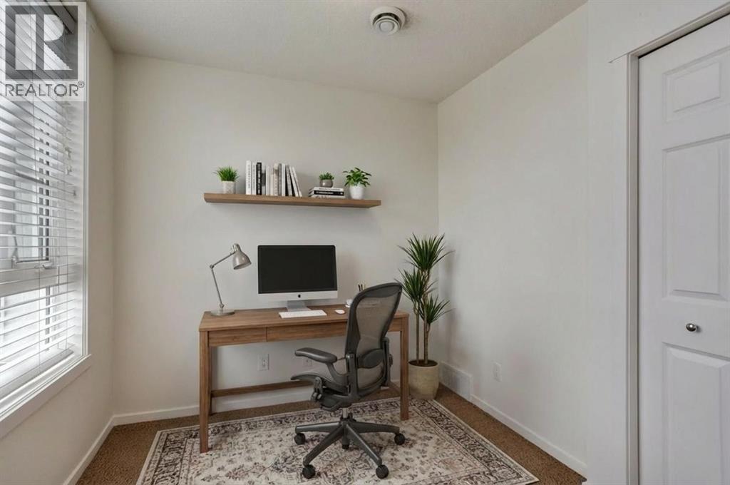 215 Copperpond Common Se, Calgary, Alberta  T2Z 1G5 - Photo 6 - A2273733