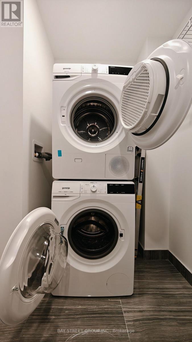 3209 - 88 Queen Street E, Toronto, Ontario  M5C 0B6 - Photo 13 - C12800382