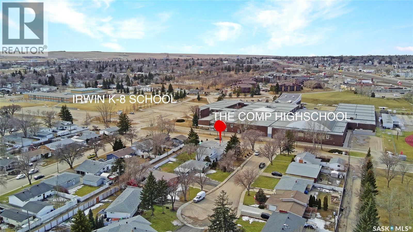 1102 Golden Place, Swift Current, Saskatchewan  S9H 2A6 - Photo 35 - SK028751