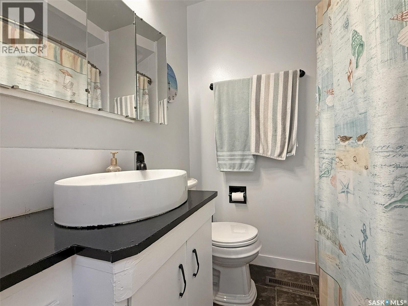 1102 Golden Place, Swift Current, Saskatchewan  S9H 2A6 - Photo 7 - SK028751