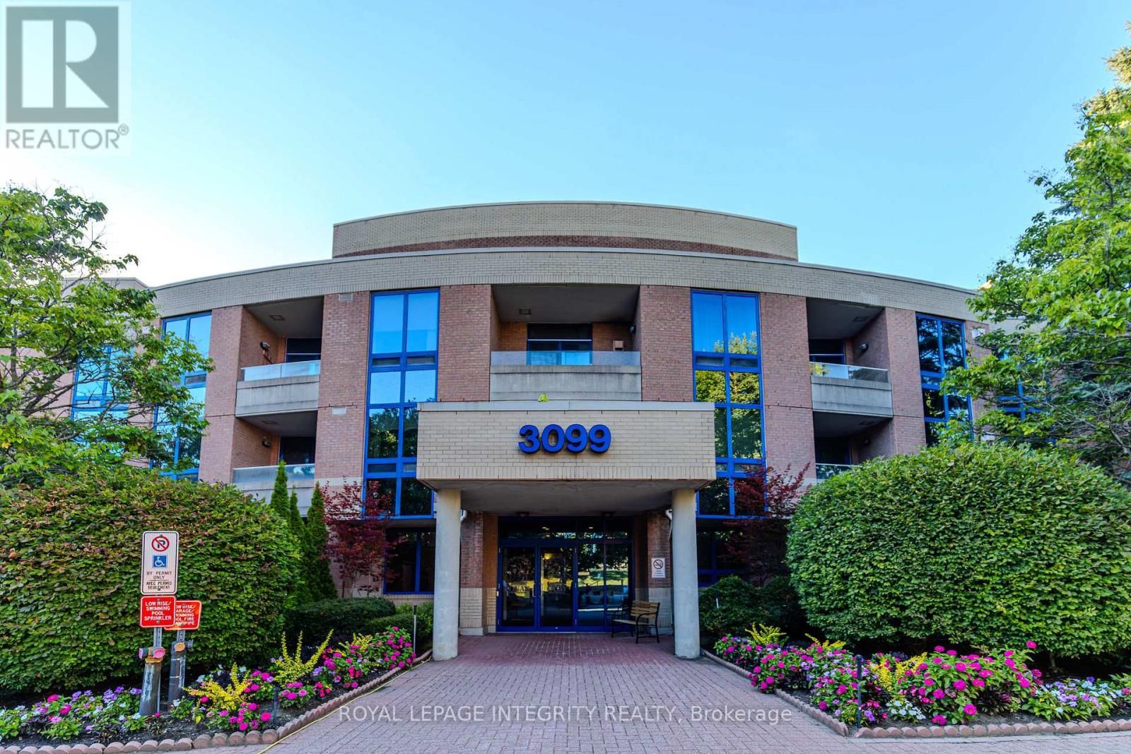 203 - 3099 Carling Avenue, Ottawa, Ontario  K2H 5A6 - Photo 2 - X12800406