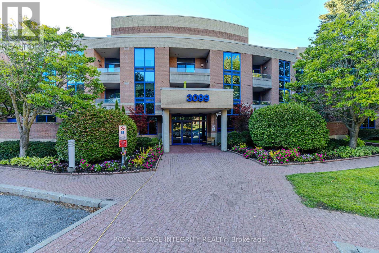 203 - 3099 Carling Avenue, Ottawa, Ontario  K2H 5A6 - Photo 3 - X12800406