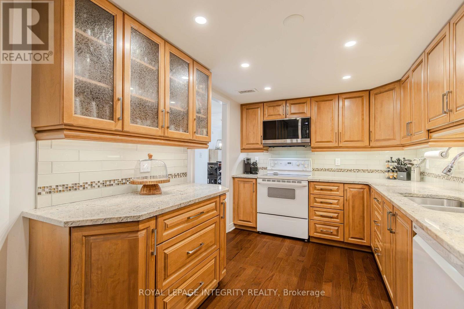 203 - 3099 Carling Avenue, Ottawa, Ontario  K2H 5A6 - Photo 31 - X12800406