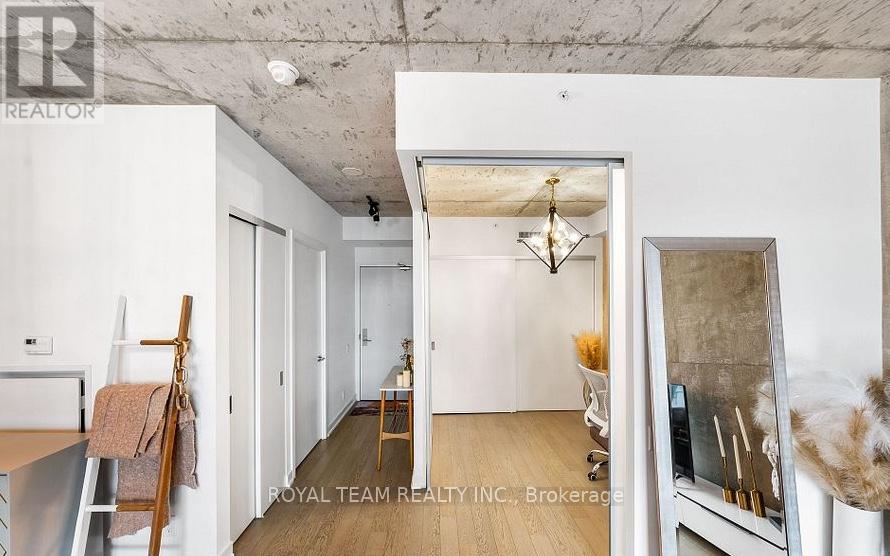 815 - 39 Brant Street, Toronto, Ontario  M5V 0M8 - Photo 16 - C12800400