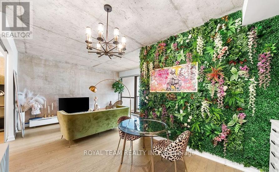 815 - 39 Brant Street, Toronto, Ontario  M5V 0M8 - Photo 9 - C12800400