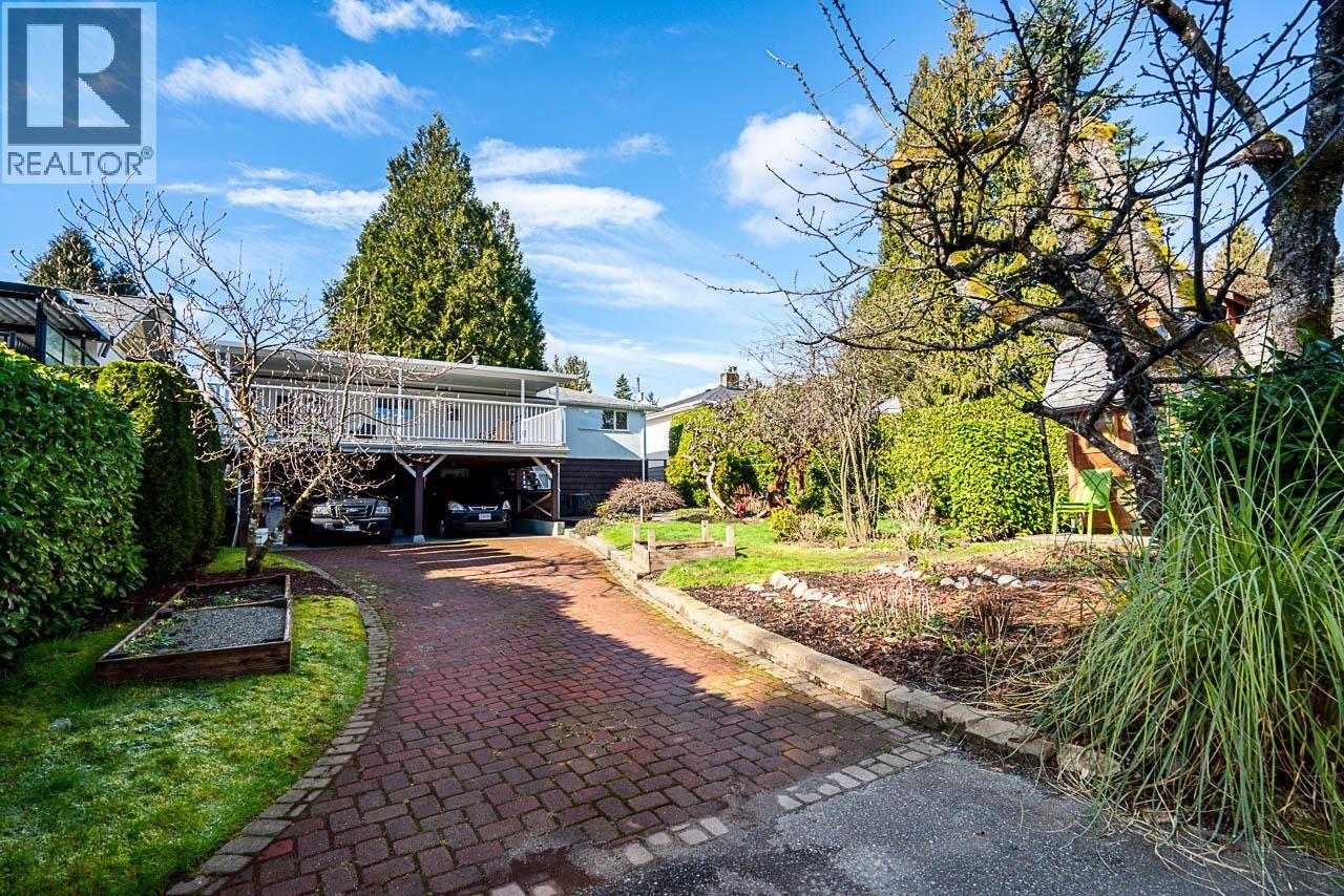 3726 Sefton Street, Port Coquitlam, British Columbia  V3B 3R5 - Photo 4 - R3091082