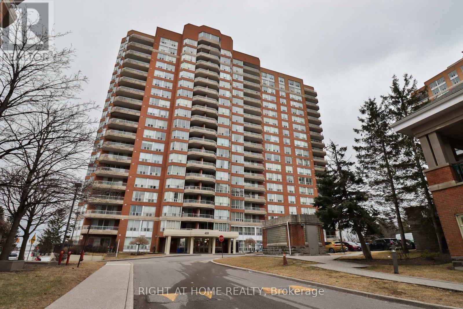 1609 - 410 MCLEVIN AVENUE, Toronto, Ontario