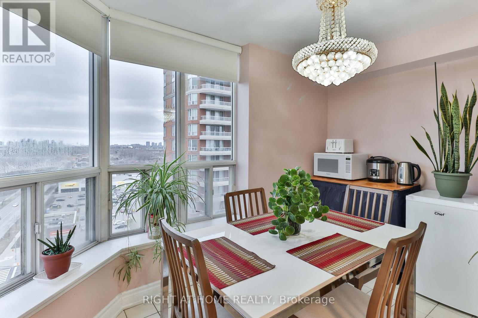 1609 - 410 Mclevin Avenue, Toronto, Ontario  M1B 5J5 - Photo 14 - E12800430