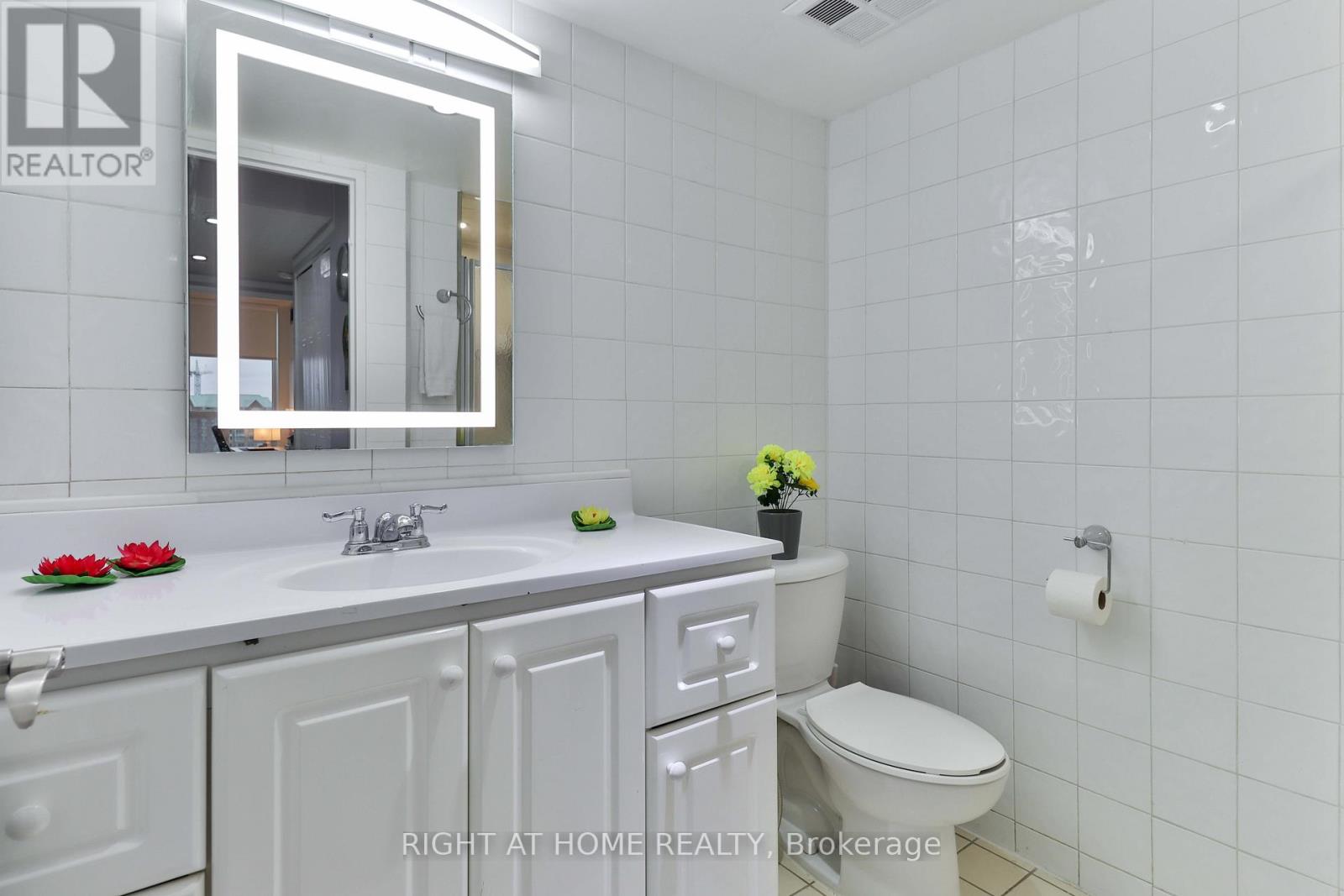 1609 - 410 Mclevin Avenue, Toronto, Ontario  M1B 5J5 - Photo 18 - E12800430