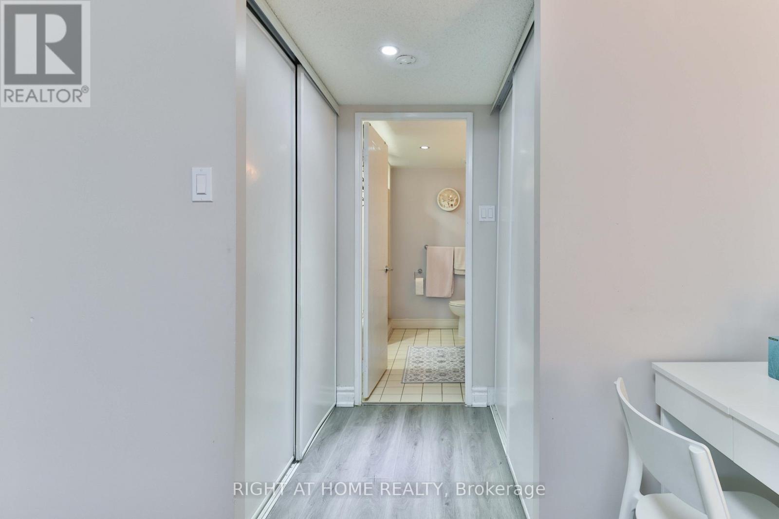 1609 - 410 Mclevin Avenue, Toronto, Ontario  M1B 5J5 - Photo 28 - E12800430