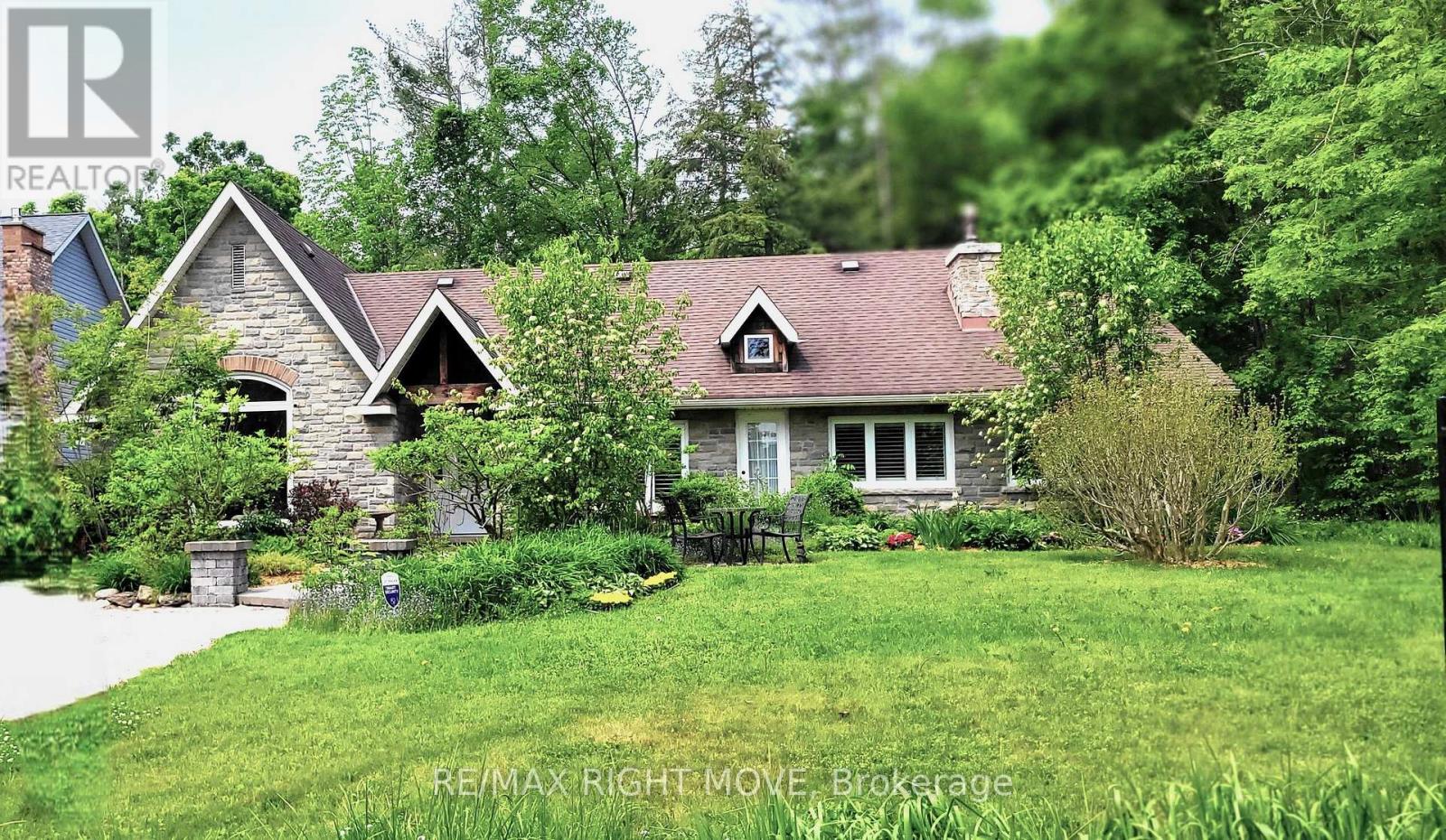 3528 GLENHAVEN BEACH ROAD, Innisfil, Ontario