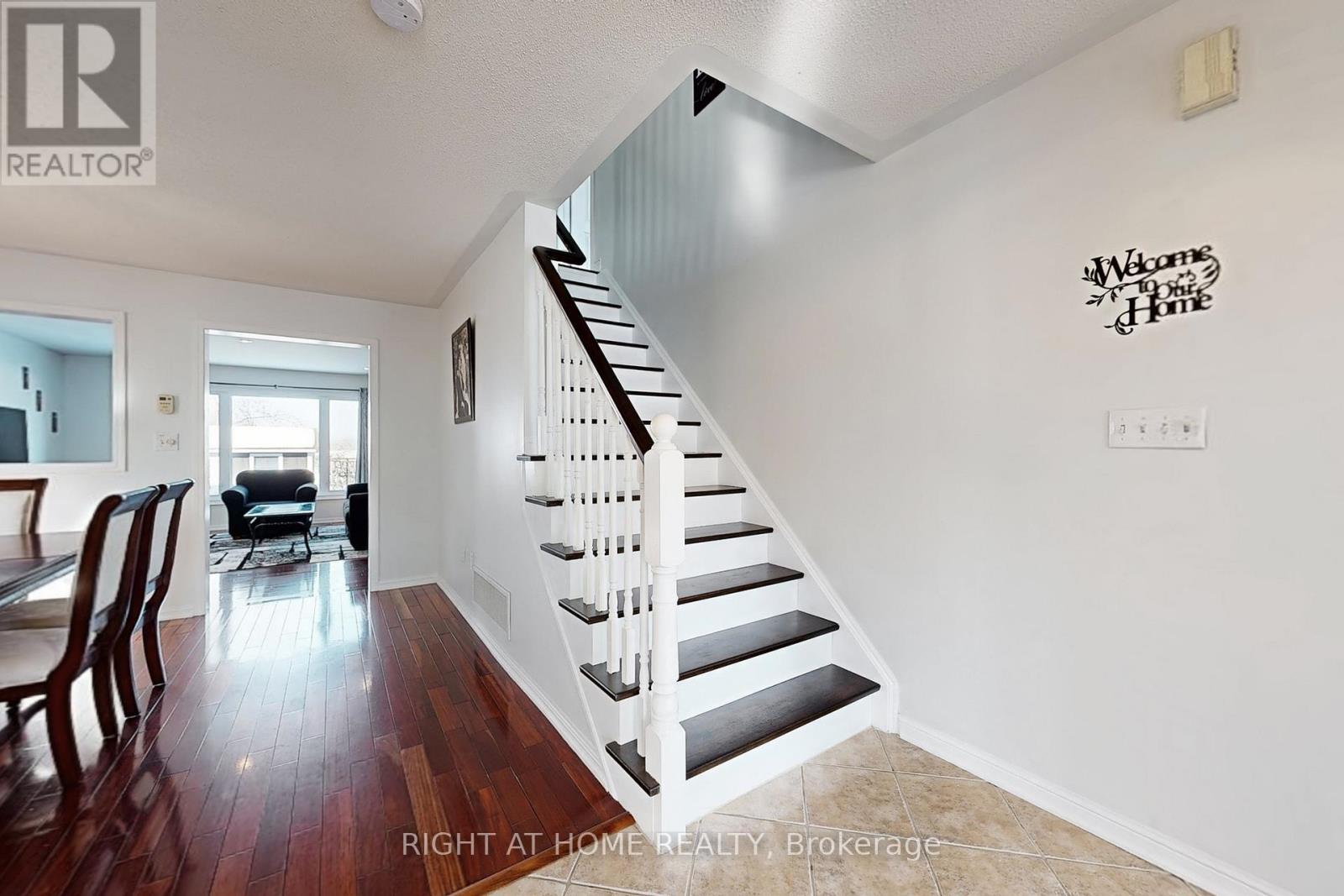 78 John W Taylor Avenue W, New Tecumseth, Ontario  L9R 0C9 - Photo 3 - N12800348