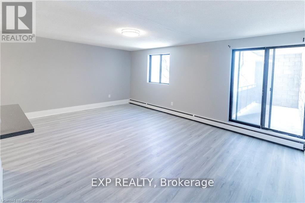 204 - 4422 Huron Street, Niagara Falls, Ontario  L2E 7C8 - Photo 3 - X12800422