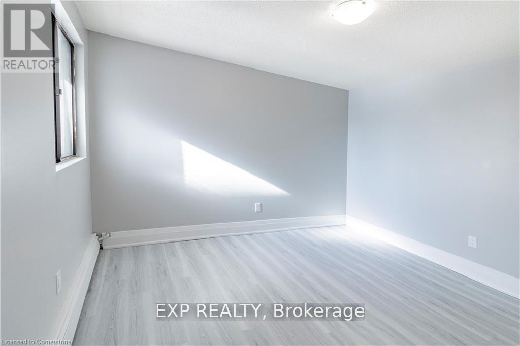 204 - 4422 Huron Street, Niagara Falls, Ontario  L2E 7C8 - Photo 6 - X12800422