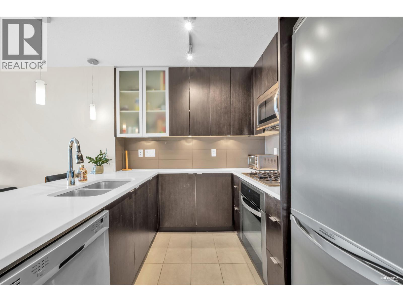 802 7325 Arcola Street, Burnaby, British Columbia  V5E 0A8 - Photo 5 - R3091318