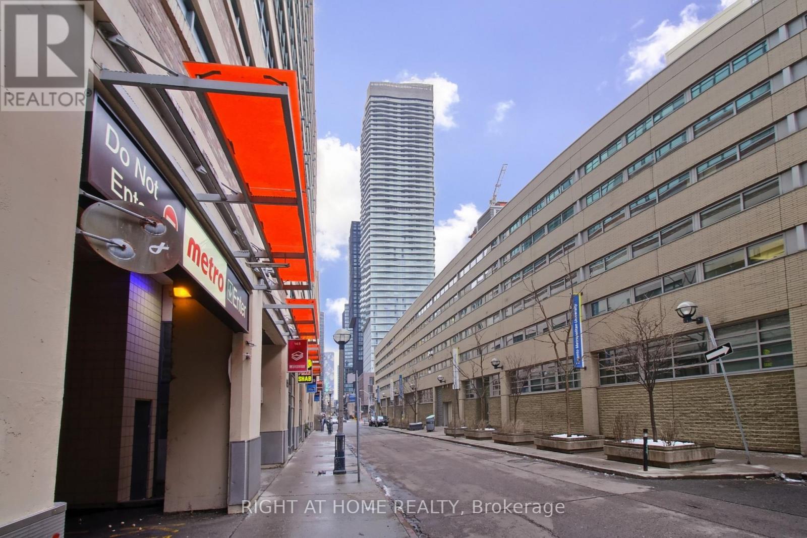 804 - 100 Dalhousie Street, Toronto, Ontario  M5B 0C7 - Photo 3 - C12800440