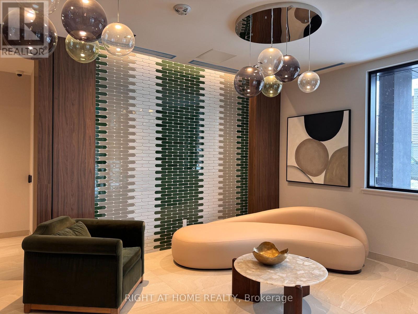 603 - 758 Dovercourt Rd Road, Toronto, Ontario  M6H 2X2 - Photo 13 - W12800436