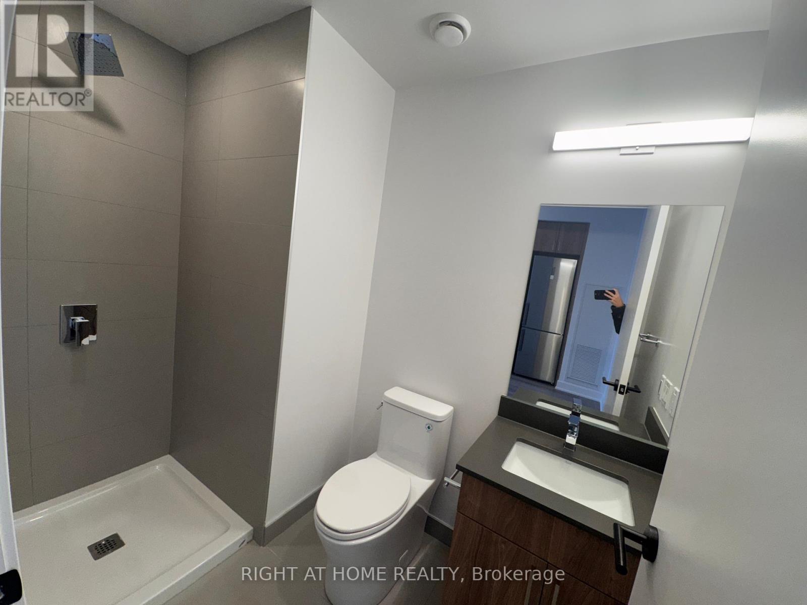 603 - 758 Dovercourt Rd Road, Toronto, Ontario  M6H 2X2 - Photo 6 - W12800436