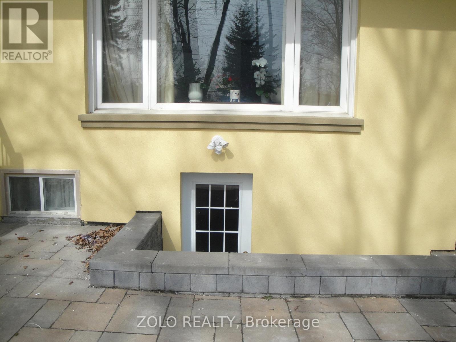 #b2 - 388 Centre Street N, Vaughan, Ontario  L4J 1G8 - Photo 2 - N12800450