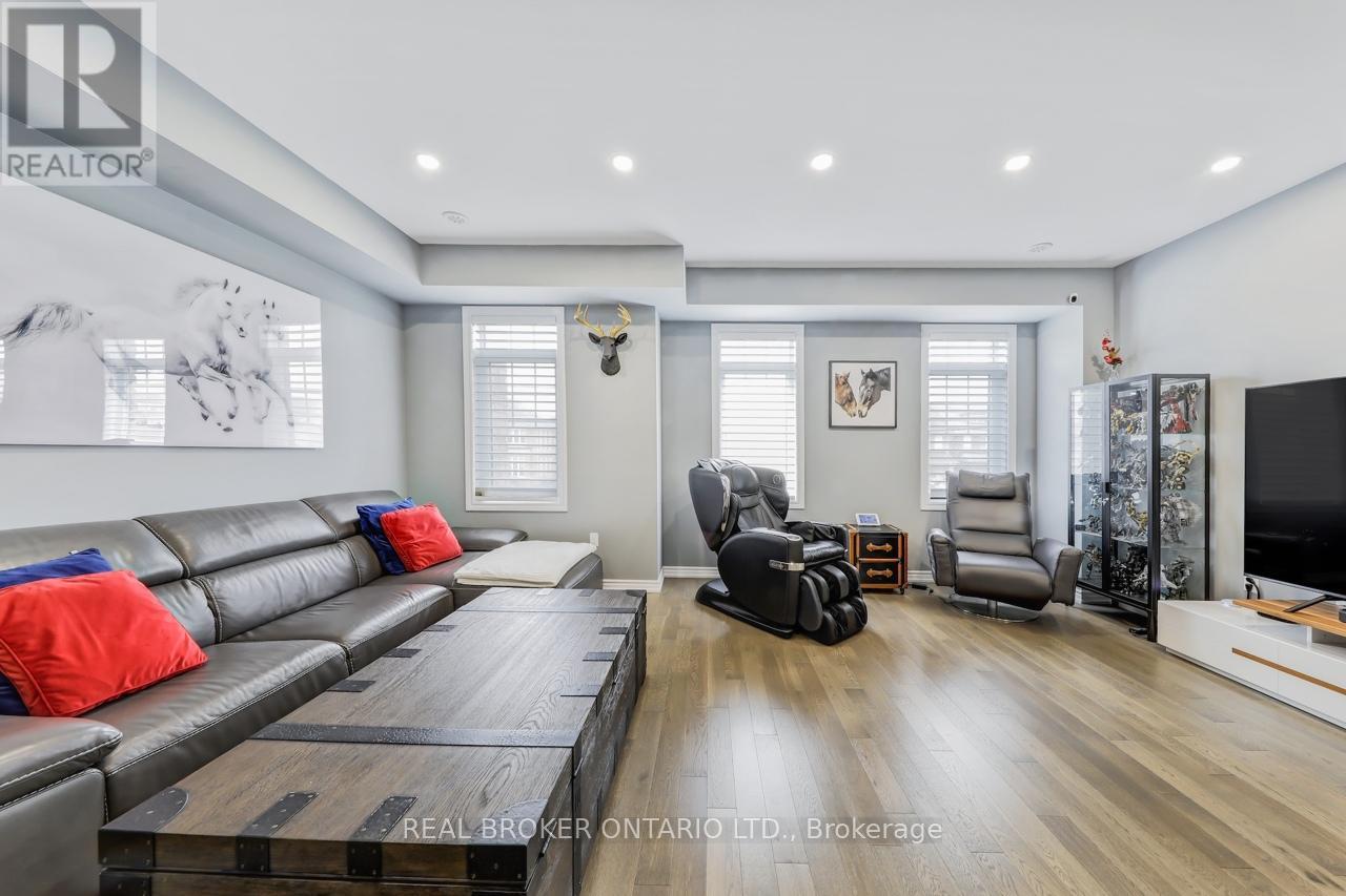 10937 Victoria Square Boulevard, Markham, Ontario  L6C 0Z3 - Photo 12 - N12800460