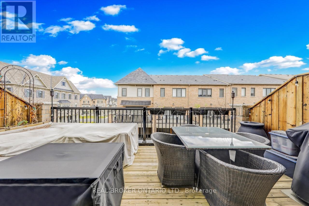 10937 Victoria Square Boulevard, Markham, Ontario  L6C 0Z3 - Photo 15 - N12800460