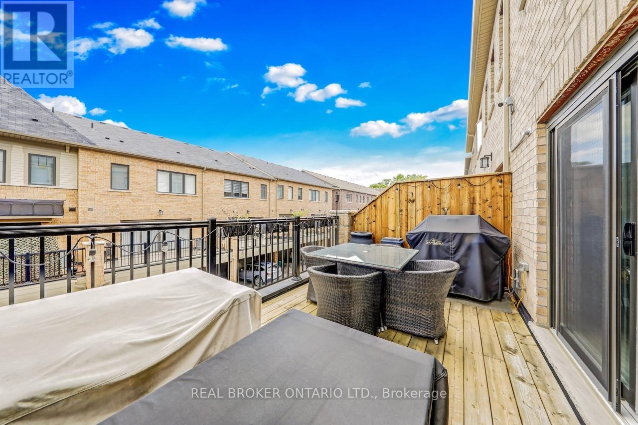 10937 Victoria Square Boulevard, Markham, Ontario  L6C 0Z3 - Photo 16 - N12800460