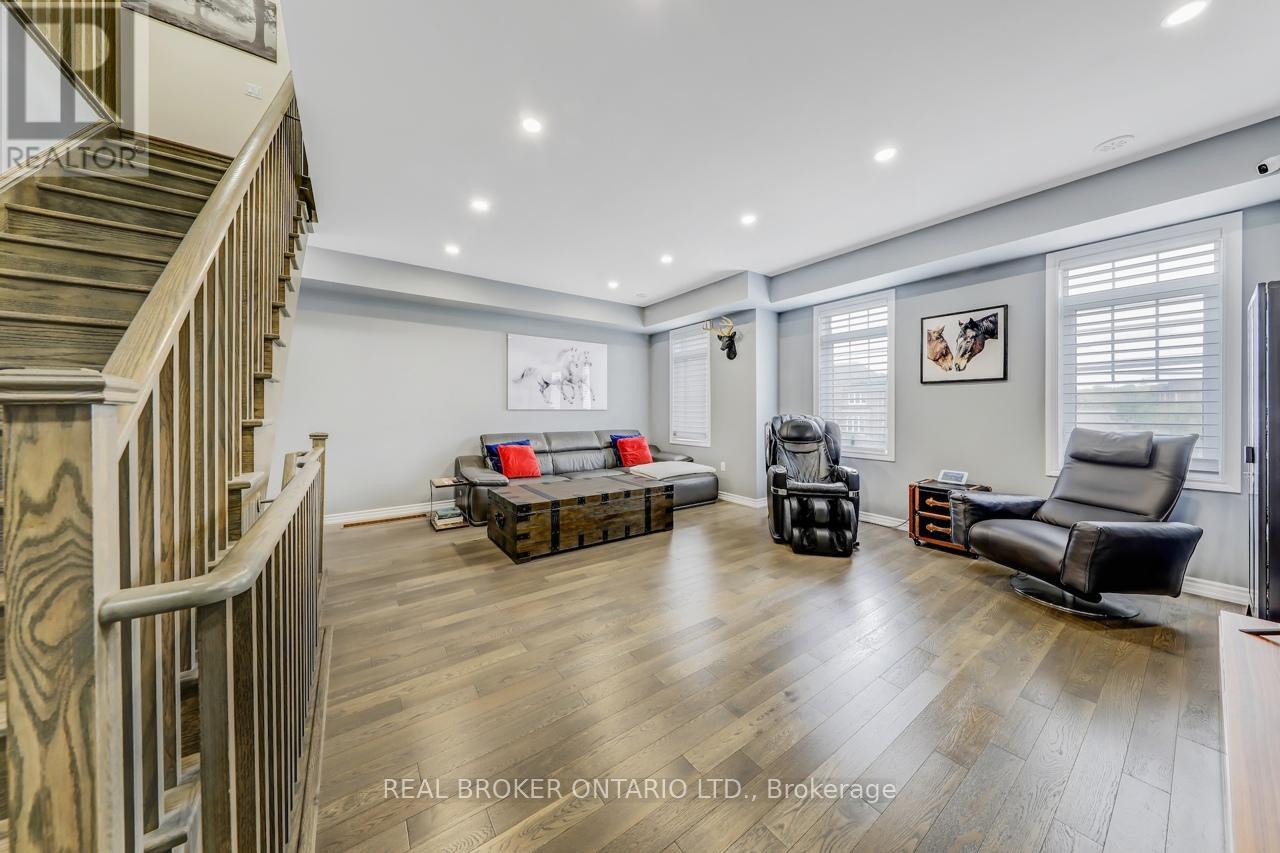 10937 Victoria Square Boulevard, Markham, Ontario  L6C 0Z3 - Photo 9 - N12800460