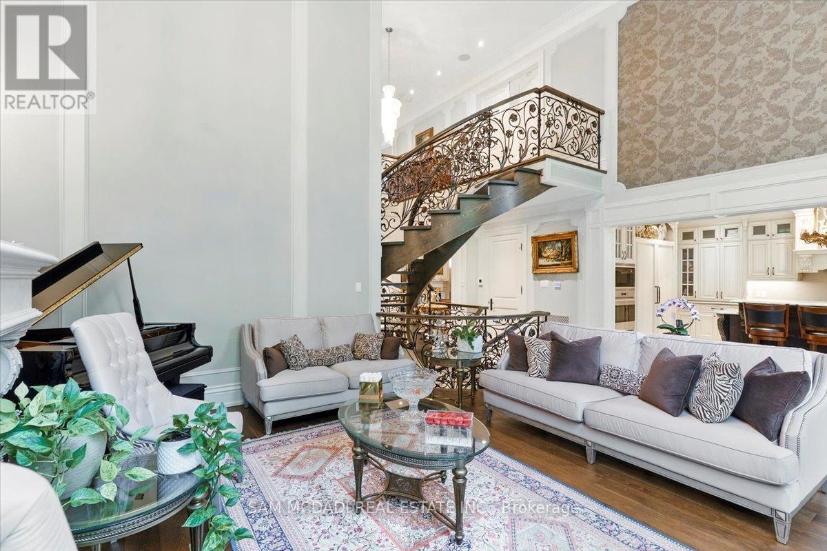 883 Parkland Avenue, Mississauga, Ontario  L5H 3G6 - Photo 12 - W12800442