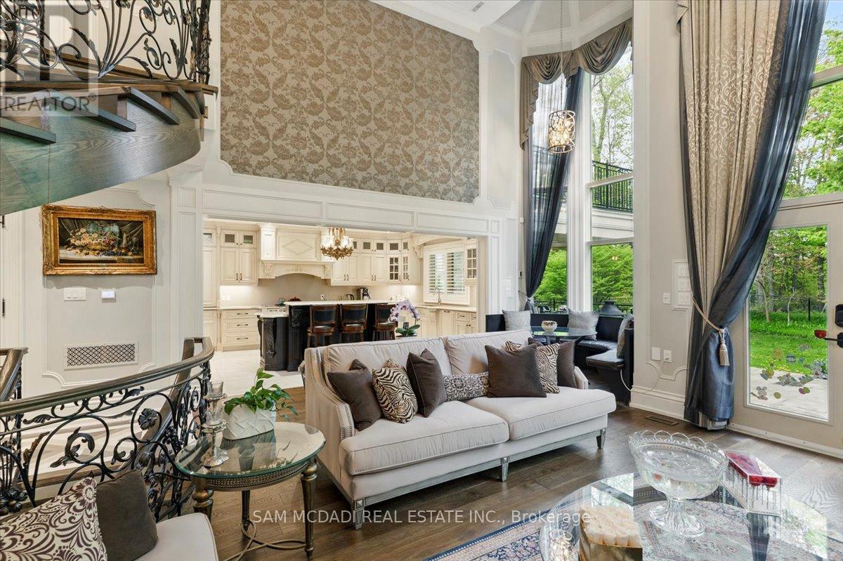 883 Parkland Avenue, Mississauga, Ontario  L5H 3G6 - Photo 13 - W12800442